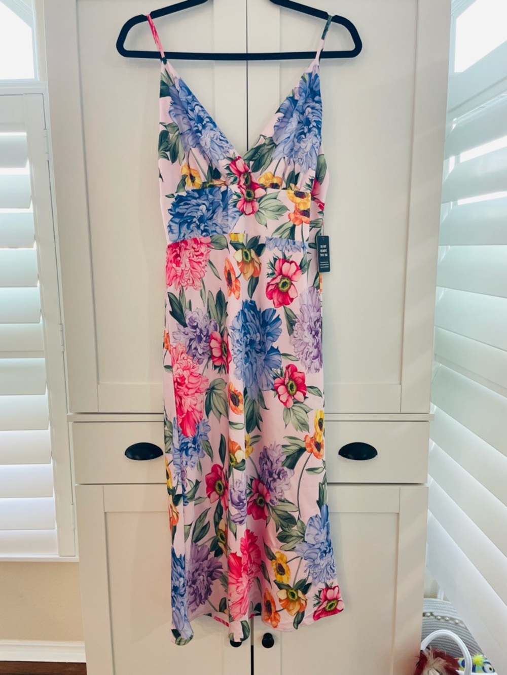 Express brand NWT Floral Pink Strappy One-Piece Maxi Dress size Medium